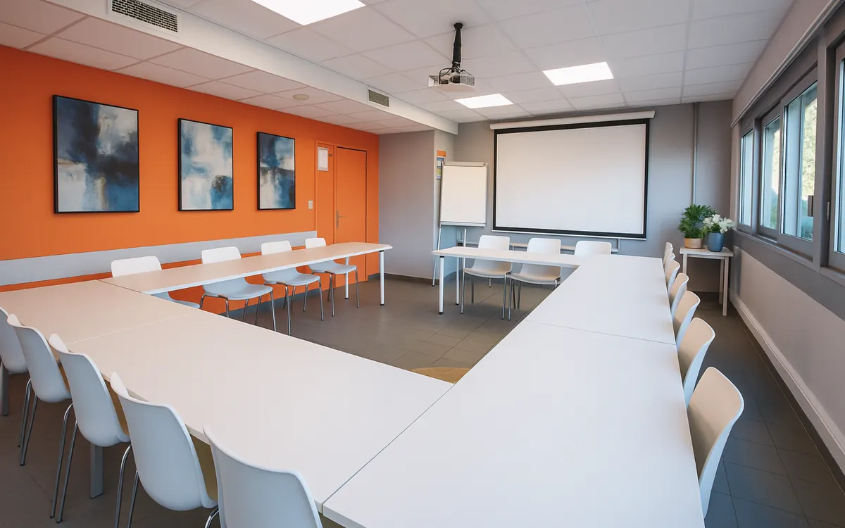 Salle Pic Saint-Loup au Millénaire en U face à l'écran
